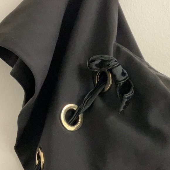 Badgley Mischka Black Off shoulder gown grommet - Picture 11 of 12